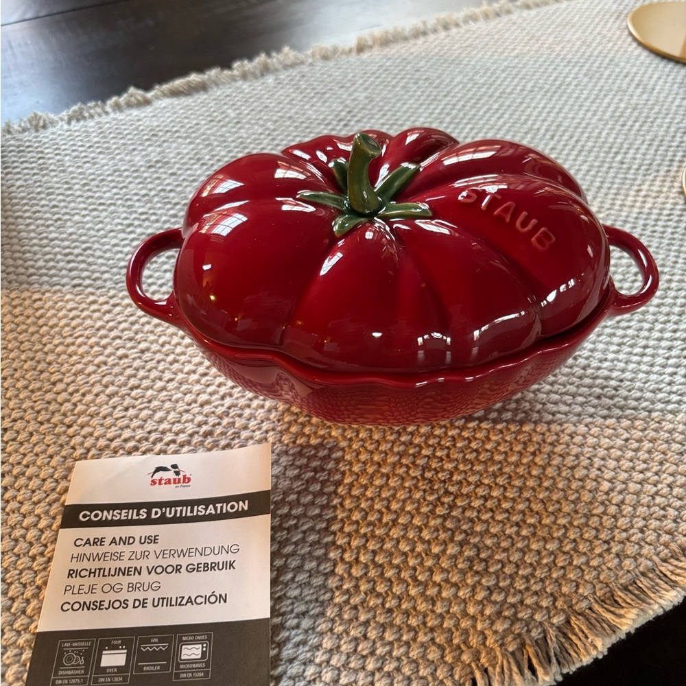 Staub Red Tomato Cocotte